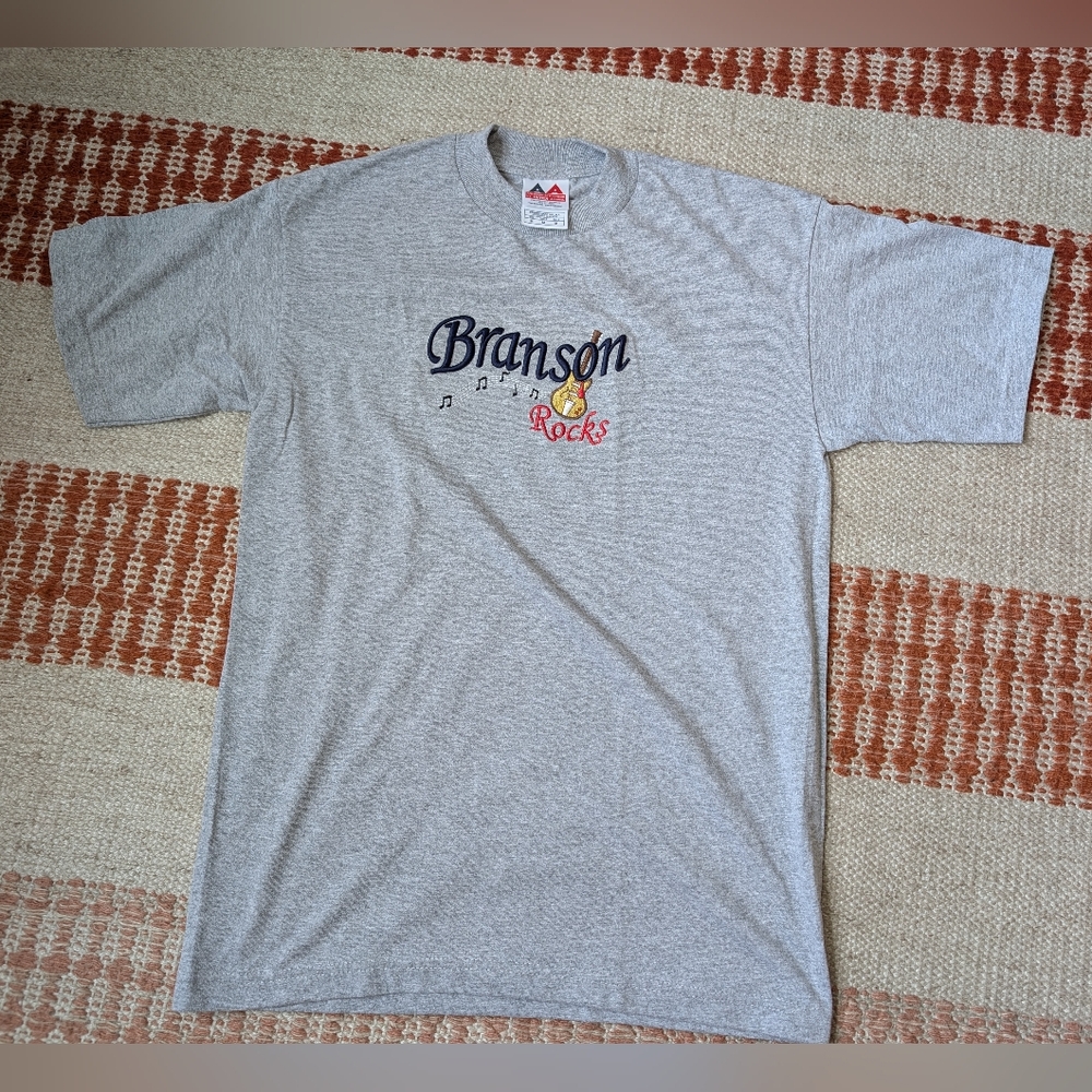 Branson Rocks T-Shirt Medium Puff Embroidery Vacation Band T Guitar 100% Cotton